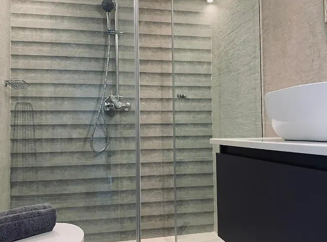 Terpsichore Boutique Bright New Sofita And בית הארחה